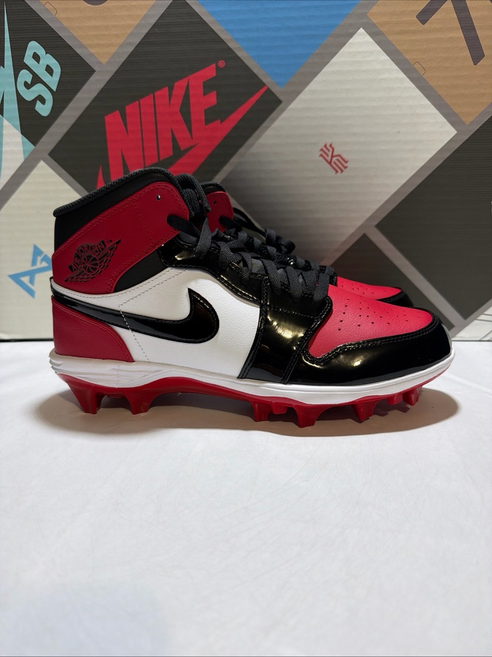 Nike Air Jordan 1 Mid Football Cleats Patent Leather Bred FJ6805-601 Size 10